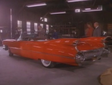 Angus MacGyver Trucs et Astuces - 2x10 Hollywood Nous Voil� ! - La belle Cadillac remise � neuf